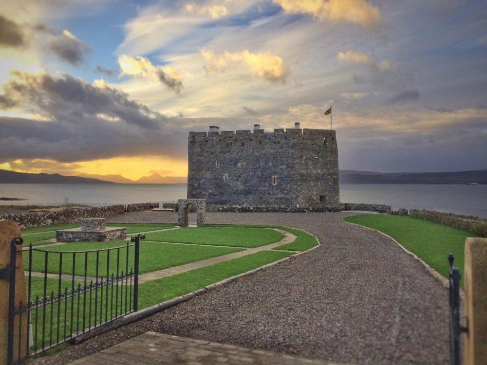 Mingary Castle - Restaurant With Rooms Kilchoan 外观 照片